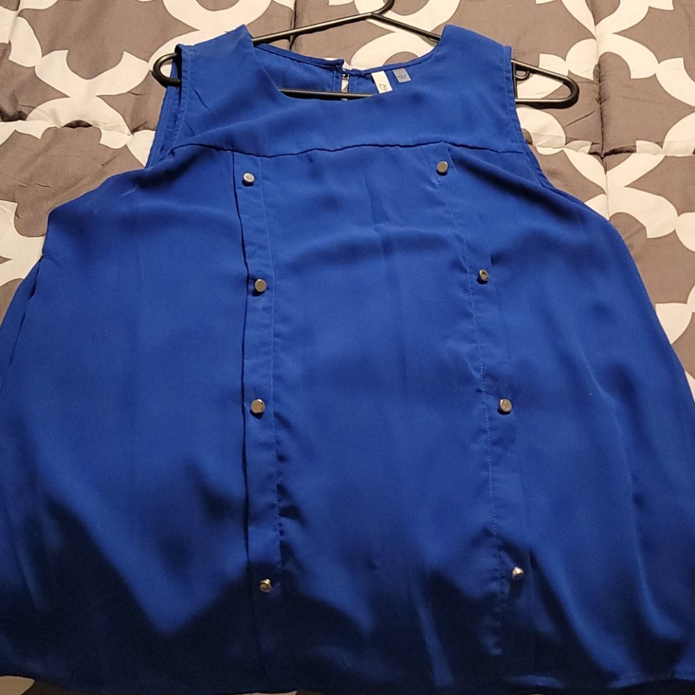 Royal blue NY collection sleevless blouse L